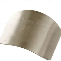 Stainless Steel Finger Hand Protector, Stainless Steel Finger Protector Finger Hand Not To Hurt Cut Safety Guard Finger Protection Tools Kitchen Cooking Tools