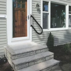 Sturdy U-Shaped Handrail for 1-3 Steps - Durable Varnished Finish, Indoor/Outdoor Black Stair Railing, Wall Mounted Step Support, Safety Assist Bar for Stairs, Bathroom, Porch, Garage - Easy