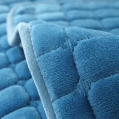 Super Soft Velvet Quilted Sofa Couch Covers Non-Slip Sectional Couch Cover Plush Sofa Slipcover Furniture Protector for Pets Kids Children Dog Cat