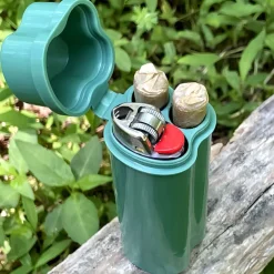 Teal Portable Cigarette Case with Built-in Lighter Holder - Durable ABS Plastic Flip-Top Design, Compact & Lightweight for Easy Carrying, Holds Multiple Cigarettes, Smoking Accessories