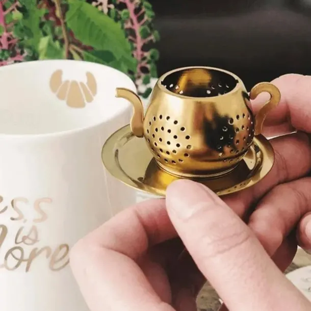 Teapot Shaped Stainless Steel Loose Leaf Tea Infuser Strainer - Reusable Tea Infusers for Herbal Spice Tea, Teaware, and Tea Ceremony Accessories