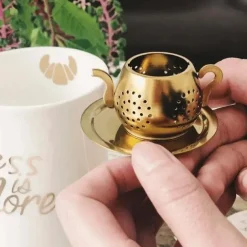 Teapot Shaped Stainless Steel Loose Leaf Tea Infuser Strainer - Reusable Tea Infusers for Herbal Spice Tea, Teaware, and Tea Ceremony Accessories