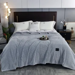 Thickened Solid Color Pineapple Checked Flannel Blanket Coral Velvet Sofa Cover Blanket Air Conditioning Blanket Nap Blanket