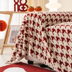 Throw Blankets for Couch and Bed,Soft Cozy Sofa Cover Blanket with Houndstooth Jacquard,Decorative Blankets and Throws, Red Warm Velvet Blanket for Wedding