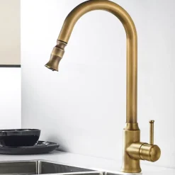 Traditional Kitchen Faucet Pull Out Sink Mixer Vessel Brass Taps, 360 Degree Single Handle Vintage Taps with Cold and Hot Hose