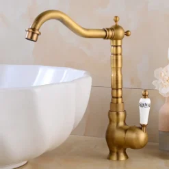 Traditional Kitchen Sink Mixer Faucet with Cold and Hot Hose, Vessel Taps Single Handle
