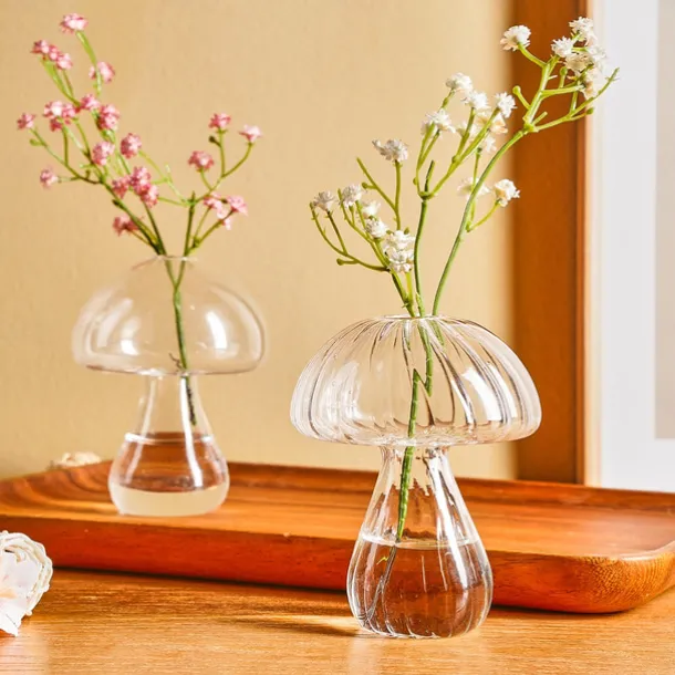 Transparent Glass Mushroom-Shaped Vase, Indoor Tabletop Floral Arrangement Container, Cozy Centerpiece for Home and Dining Room, Suitable for Flowers, Green Plants, and Hydroponic Decor