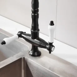 Twin Lever Traditional Kitchen Sink Mixer Taps, Dual Lever Cold and Hot Faucet Deck Mounted, 360° Swivel Spout Sink Tap with 2 Ceramic Handles, Antique Brass Classic Double Handle for Kitchen Bathroom