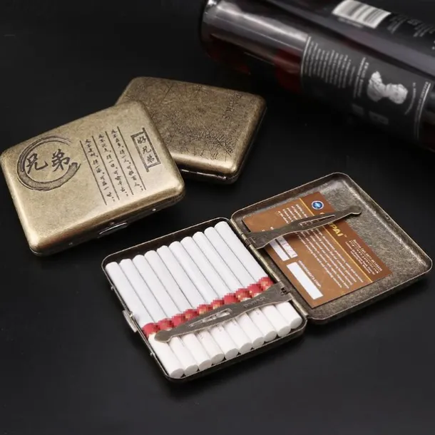 Vintage Cigarette Case with Both Sides Open to Support Generation of Bronze Condensed Flower Metal Flip-top Carved(Can Hold 20 Cigarette)