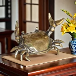 Vintage Copper-Plated Crab Figurine, Weightlifting Crab Desk Decoration, Creative Tea Table Ornament, Pen Holder, and Desktop Craft Decor