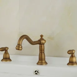 Vintage Widespread Bathroom Sink Mixer Faucet, 360 Swivel Retro Style Brass 3 Hole 2 Handle Basin Tap Deck Mounted, Washroom Basin Vessel Water Tap with Hot and Cold Hose