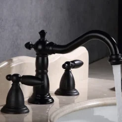 Vintage Widespread Bathroom Sink Mixer Faucet, 360 Swivel Retro Style Brass 3 Hole 2 Handle Basin Tap Deck Mounted, Washroom Basin Vessel Water Tap with Hot and Cold Hose
