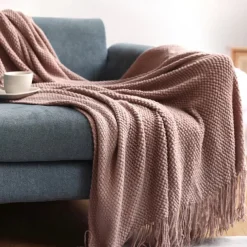 Waffle Weave Blanket Soft and Textured Design for Ultimate Comfort Lightweight and Breathable Perfect for All-Season Use Adds a Minimalist and Stylish Touch to Your Home Durable and Easy to Maintain