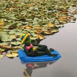 Water Floating Frog Ornament Figurine Statue Craft for Home Garden Pond Decoration Photo Prop Gift