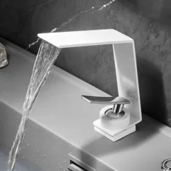 Waterfall Bathroom Sink Mixer Faucet, Basin Taps Mono Wash Basin Single Handle Washroom Tap with Hot and Cold Hose, Monobloc Vessel Water Brass Tap Deck Mounted