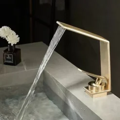 Waterfall Bathroom Sink Mixer Faucet, Basin Taps Mono Wash Basin Single Handle Washroom Tap with Hot and Cold Hose, Monobloc Vessel Water Brass Tap Deck Mounted
