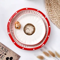 White Polka Dot Red Mushroom-Shaped Tray, Hand-Painted Resin Home Decor, Cute Desktop Organizer Tray for Coffee Mugs, Teacups, and Small Items Storage