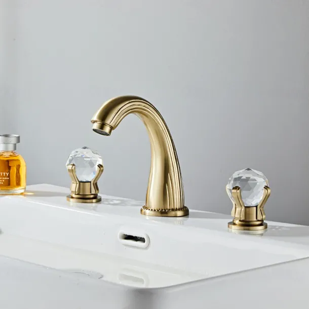 Widespread Bathroom Sink Mixer Faucet, Brass Basin Taps 2 Handle 3 Hole Retro Style Crystal Handle, Washroom Bath with Hot and Cold Water Hose