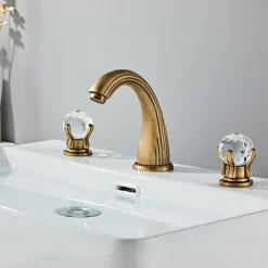 Widespread Bathroom Sink Mixer Faucet, Brass Basin Taps 2 Handle 3 Hole Retro Style Crystal Handle, Washroom Bath with Hot and Cold Water Hose