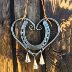 Wind Chimes Lucky Love Horseshoe , 3D Retro Double Sided Copper Wind Chimes, Love Wind Chimes Garden Window Decorations, Suitable for Valentine's Day Gifts, Bring Good Luck to Love