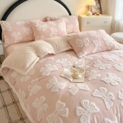 Winter Thickened Blanket Ultra-Soft and Warm Fleece Perfect for Cold Weather Cozy and Comfortable for Bed, Couch, or Lounge Ideal for Winter Home Decor