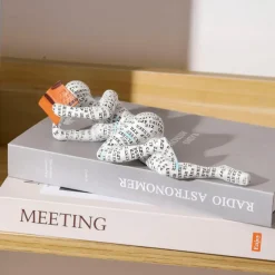 Woman Reading Paper Statuette Pulp Molding Statuette Innovative Reading Ornaments Ornament Bookshelf Decoration