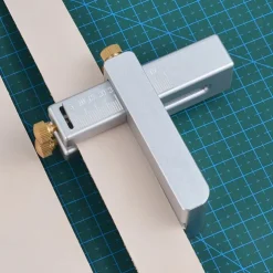 Women's Belt Cutting Men's Belt Cutting Shoulder Strap Cutting Bag Strap Leather Strip Cutting High-quality aluminum alloy material Suitable for handmade DIY Leather Strip Cutting Leather