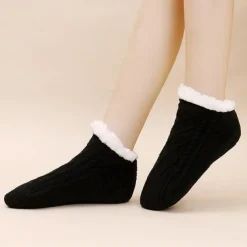 Women's Socks Autumn And Winter Super Soft Warm Cozy Fuzzy Fleece-Lined House Socks With Grippers Adult Ladies Floor Socks