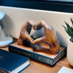 Wood Grain Love Hand Ornament, Resin Statue Art Craft, For Bookshelf Home Living Room Office Cabinet Decor, Room Tabletop Entryway Decor, Mother's Day New Year Easter Party Decor