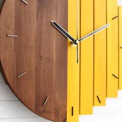 Wood Wall Clock Quartz Analog Silent Non-Ticking Decorative Modern Wall Clock Battery Operated for Living Room Bathroom Bedroom Kitchen Office School