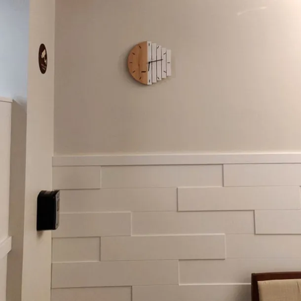 Wood Wall Clock Quartz Analog Silent Non-Ticking Decorative Modern Wall Clock Battery Operated for Living Room Bathroom Bedroom Kitchen Office School