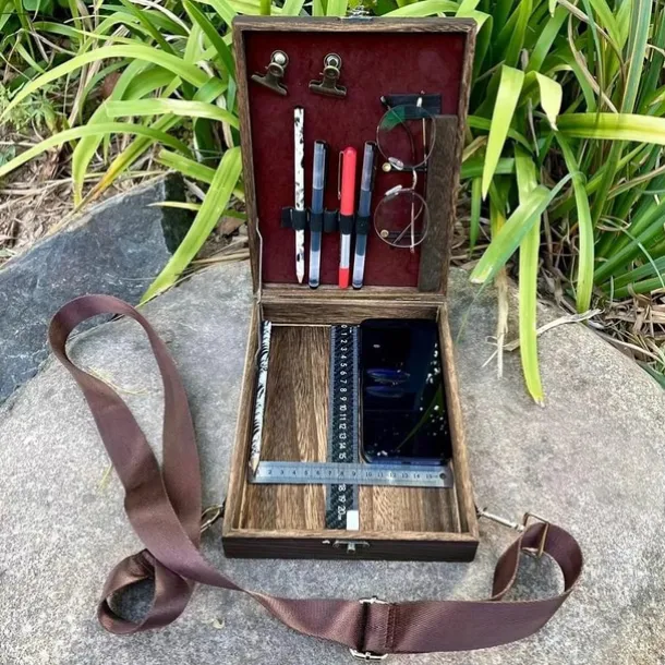 Wooden Handmade Portable Crossbody Postman Bag, Multifunctional Artist Tool Brush Storage Box (Wood Color) Gift